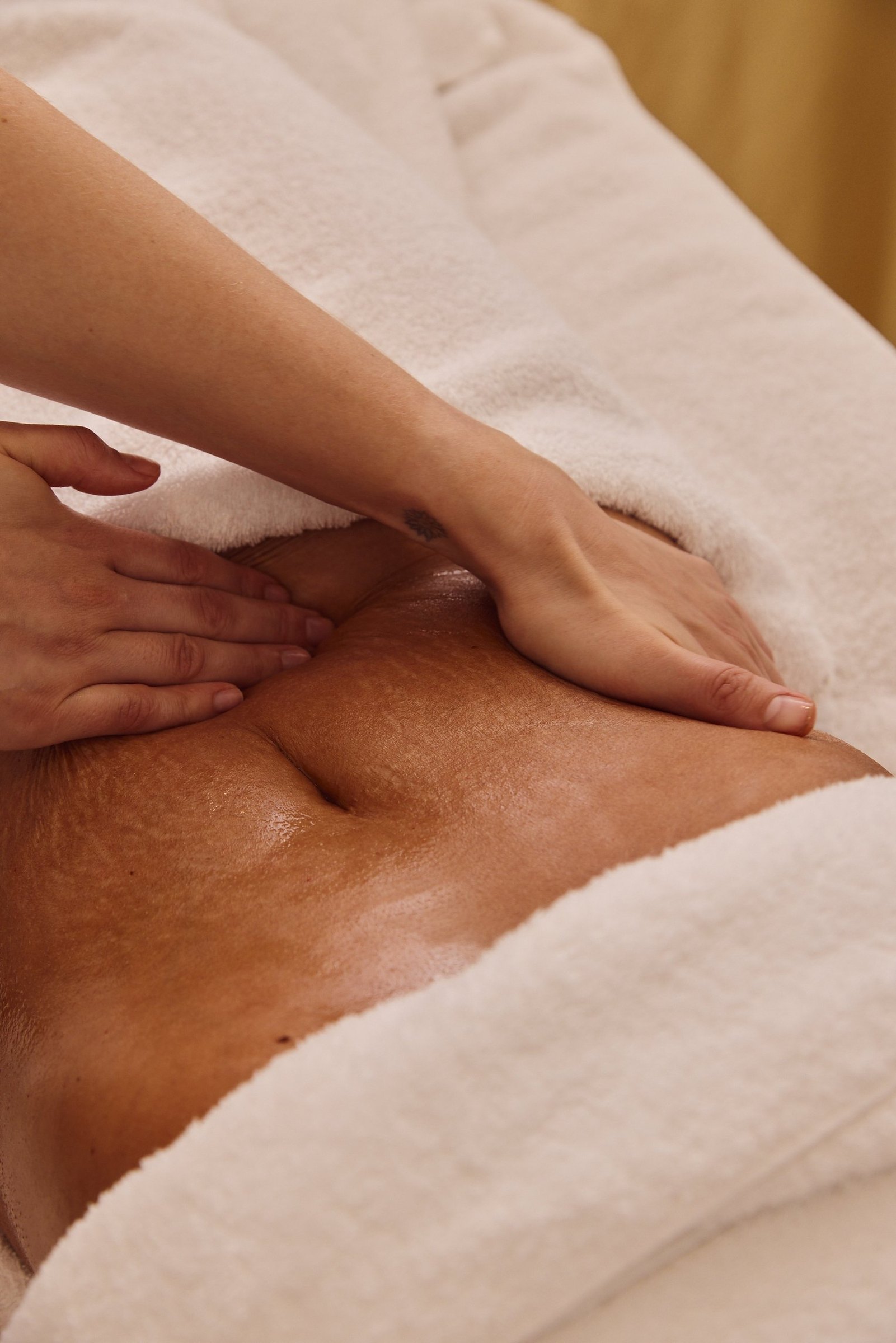Lymphatic drainage massage on the stomach